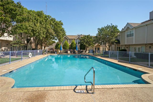 5881 Preston View Boulevard 261, Dallas, TX 75240