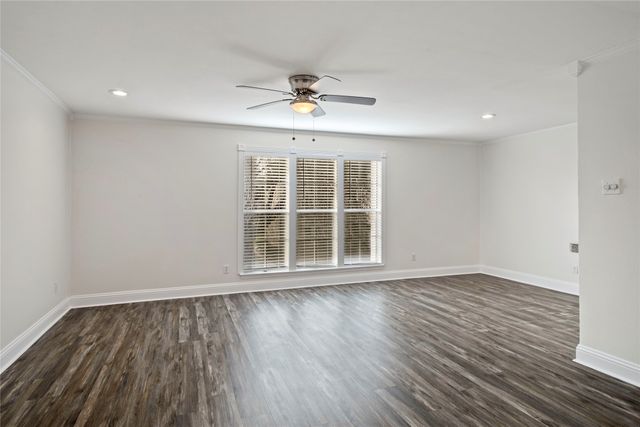 5881 Preston View Boulevard 261, Dallas, TX 75240