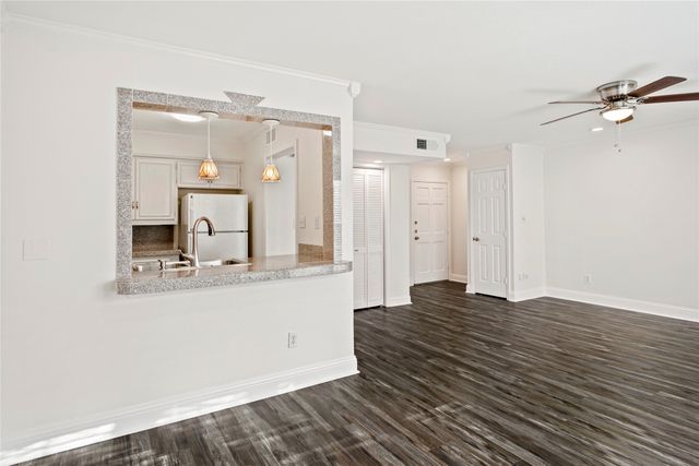 5881 Preston View Boulevard 261, Dallas, TX 75240