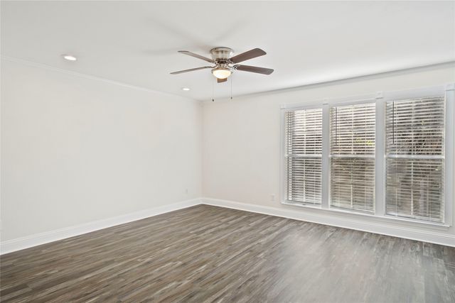 5881 Preston View Boulevard 261, Dallas, TX 75240