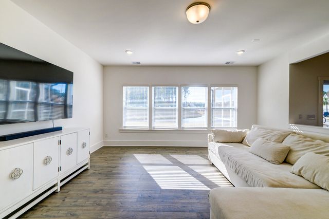 101 Willet Lane, Summerville, SC 29486