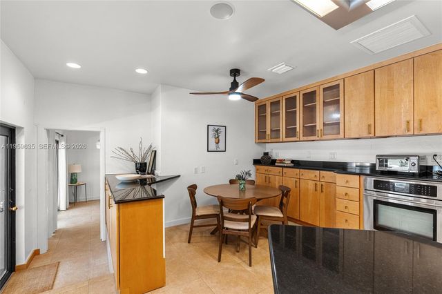 6220 SW 123rd Ter, Pinecrest, FL 33156