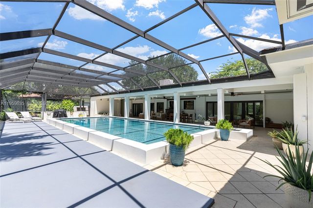 6220 SW 123rd Ter, Pinecrest, FL 33156