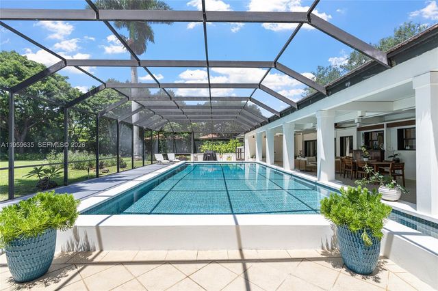 6220 SW 123rd Ter, Pinecrest, FL 33156