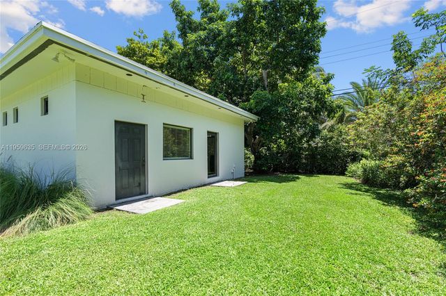 6220 SW 123rd Ter, Pinecrest, FL 33156