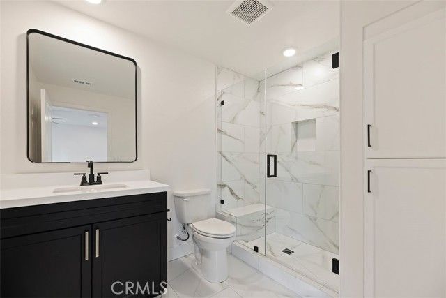 951 N Avenue 66, Los Angeles, CA 90042