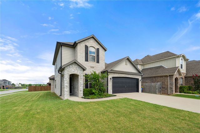 1519 Park Street, Lowell, AR 72745