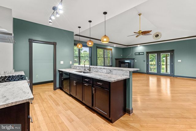 370 KING CARTER DR, Irvington, VA 22480