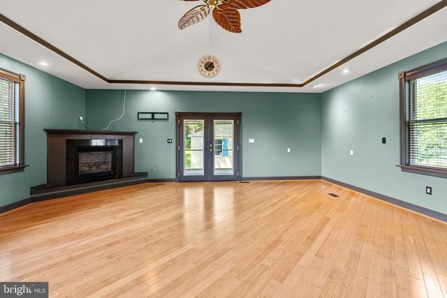 370 KING CARTER DR, Irvington, VA 22480