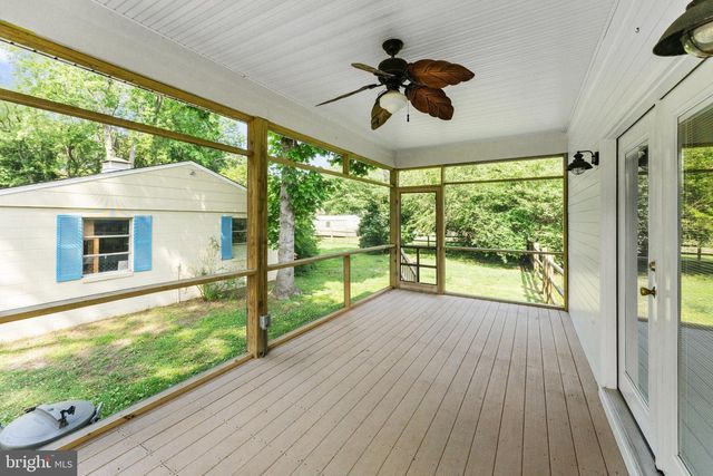 370 KING CARTER DR, Irvington, VA 22480