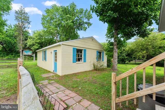 370 KING CARTER DR, Irvington, VA 22480