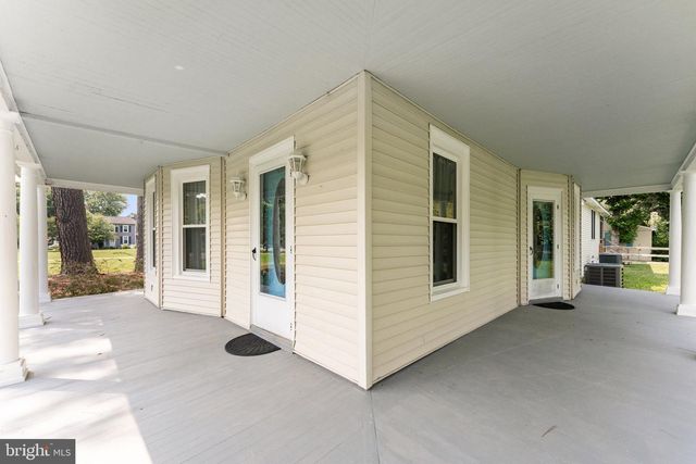 370 KING CARTER DR, Irvington, VA 22480