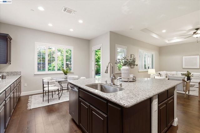 101 Gridley Ct, Brentwood, CA 94513