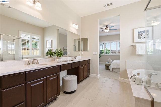 101 Gridley Ct, Brentwood, CA 94513