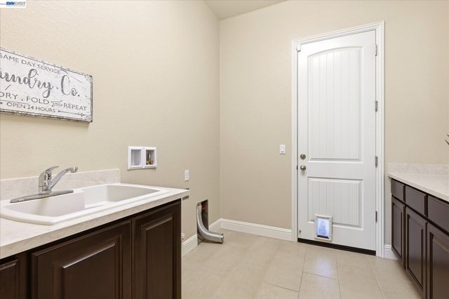 101 Gridley Ct, Brentwood, CA 94513