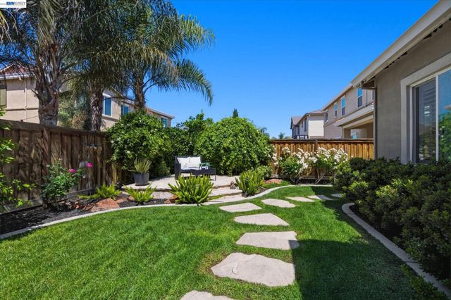 101 Gridley Ct, Brentwood, CA 94513