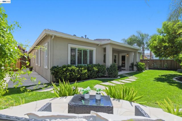 101 Gridley Ct, Brentwood, CA 94513