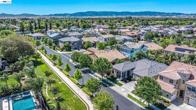 101 Gridley Ct, Brentwood, CA 94513