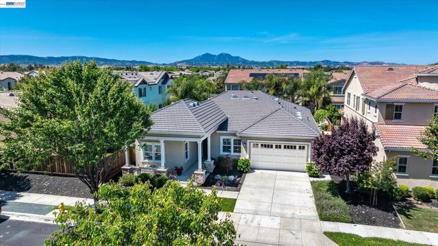 101 Gridley Ct, Brentwood, CA 94513
