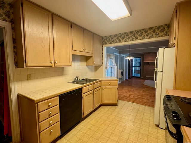 1237 Vine Street, Jonesboro, AR 72401
