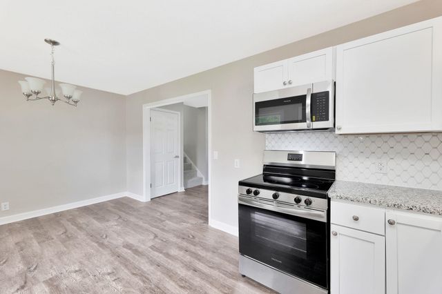 238 Western Ave, Haysville, KS 67060