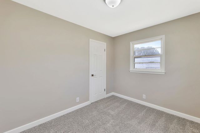 238 Western Ave, Haysville, KS 67060