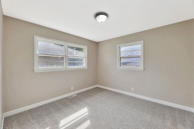 238 Western Ave, Haysville, KS 67060