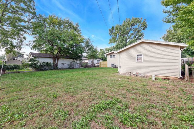 238 Western Ave, Haysville, KS 67060