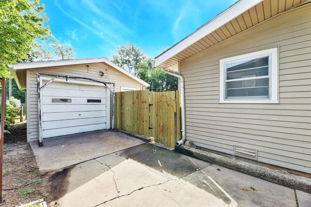 238 Western Ave, Haysville, KS 67060