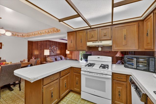 13396 Moray Court, Sterling Heights, MI 48312