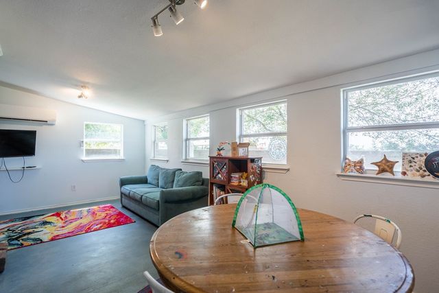 6800 E County Rd 105, Midland, TX 79706