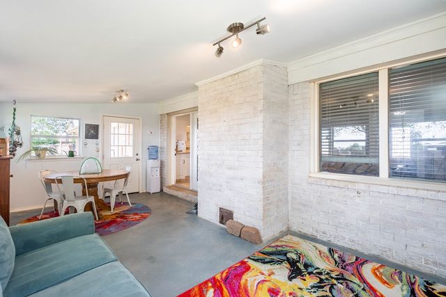 6800 E County Rd 105, Midland, TX 79706