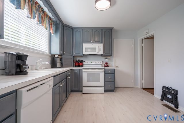 8803 Greenford Dr, Henrico, VA 23294