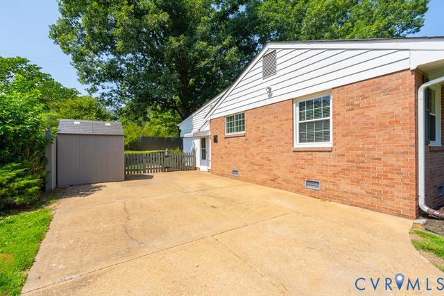 8803 Greenford Dr, Henrico, VA 23294