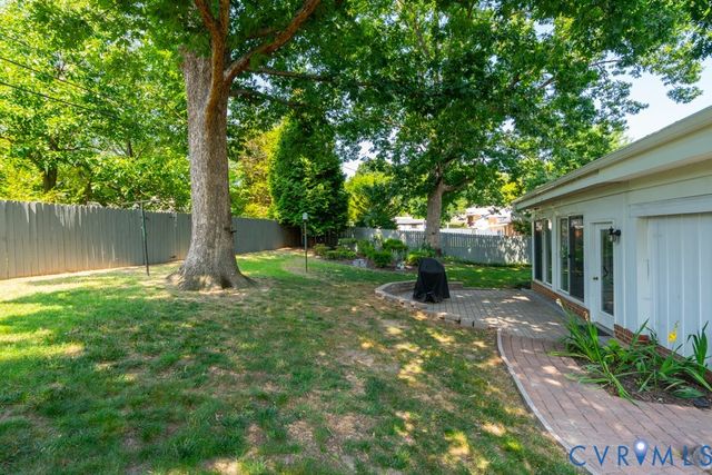 8803 Greenford Dr, Henrico, VA 23294