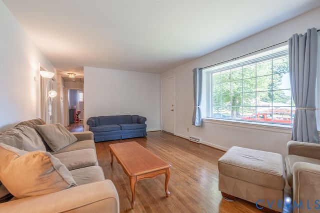 8803 Greenford Dr, Henrico, VA 23294