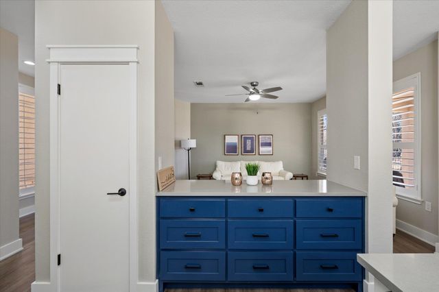 110 Cobb Cavern DR, Georgetown, TX 78633