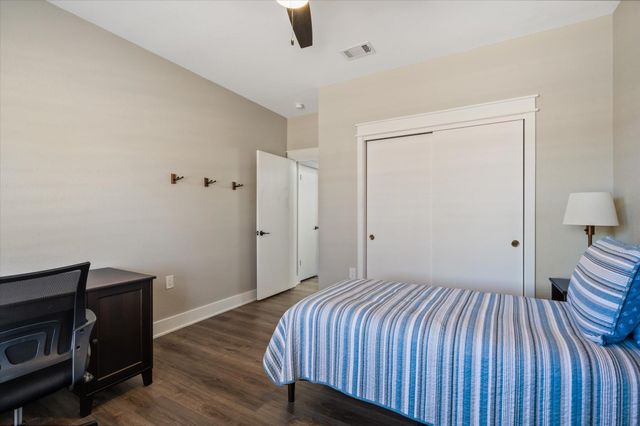 110 Cobb Cavern DR, Georgetown, TX 78633