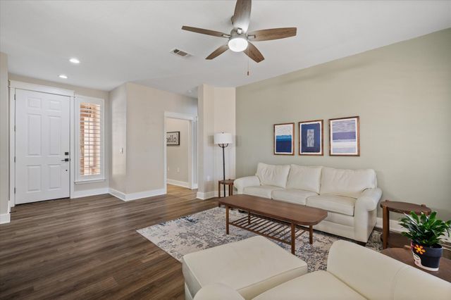 110 Cobb Cavern DR, Georgetown, TX 78633