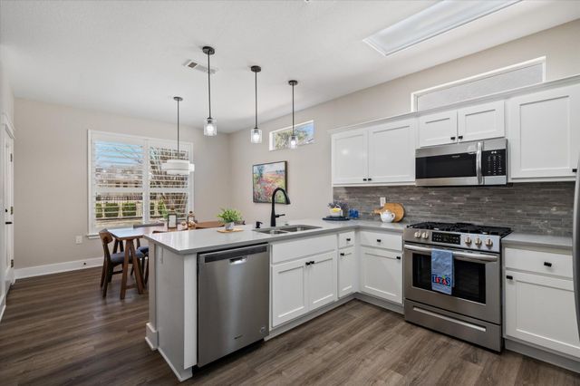 110 Cobb Cavern DR, Georgetown, TX 78633