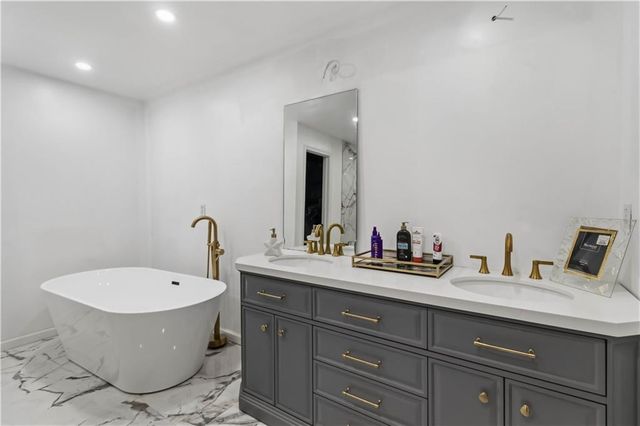 309 Rambling Court, Mcdonough, GA 30252