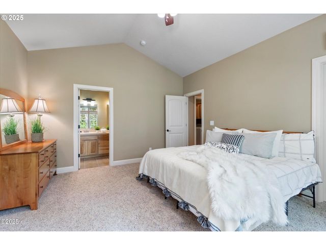 4555 Ne TIDE Ave, Lincoln City, OR 97367