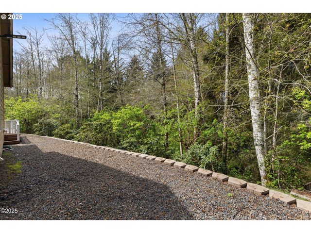 4555 Ne TIDE Ave, Lincoln City, OR 97367