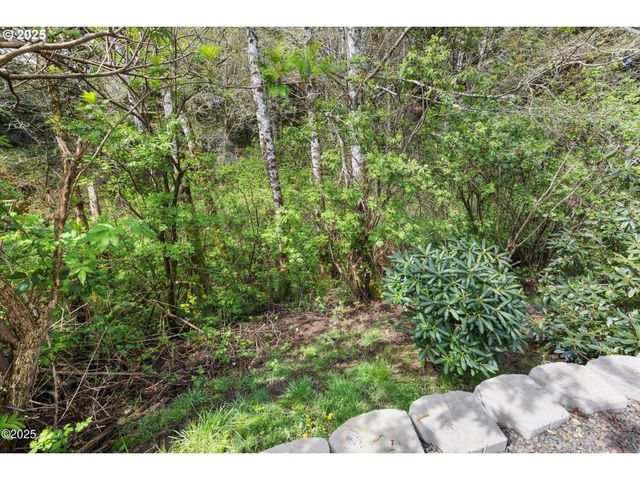 4555 Ne TIDE Ave, Lincoln City, OR 97367