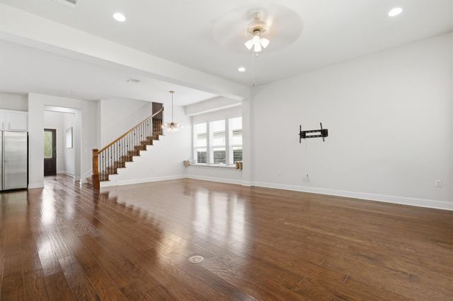 6801 Teulada DR, Austin, TX 78739