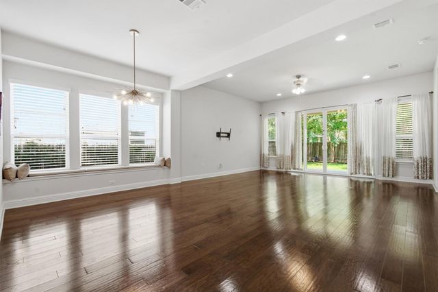 6801 Teulada DR, Austin, TX 78739