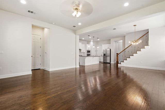 6801 Teulada DR, Austin, TX 78739