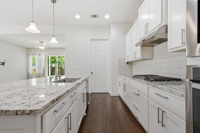 6801 Teulada DR, Austin, TX 78739