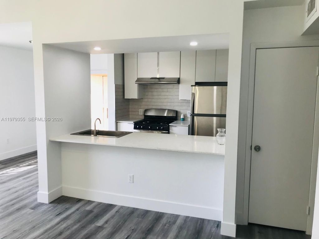 15330 SW 106th Ter 915, Miami, FL 33196