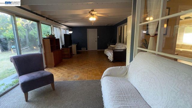 190 Alderwood Rd, Walnut Creek, CA 94598